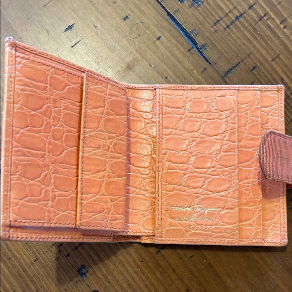 Salvatore Ferragamo Peach Wallet with Gold Accent - Picture 4 of 8